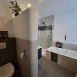 Ferienhaus-ferienwohnung Weitblick Mit Garten Und Malerischem Bergpanorama