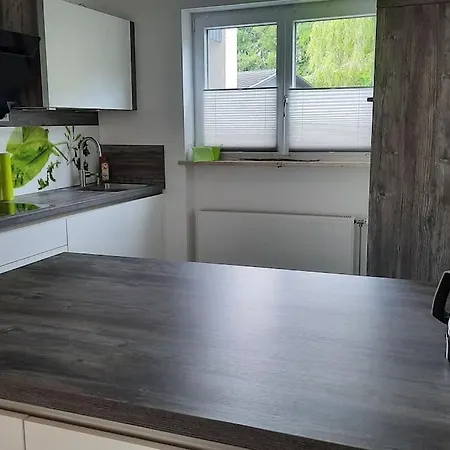 Ferienhaus-ferienwohnung Weitblick Mit Garten Und Malerischem Bergpanorama Appartement Oberammergau