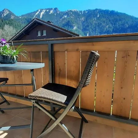 Ferienhaus-ferienwohnung Weitblick Mit Garten Und Malerischem Bergpanorama Appartement *