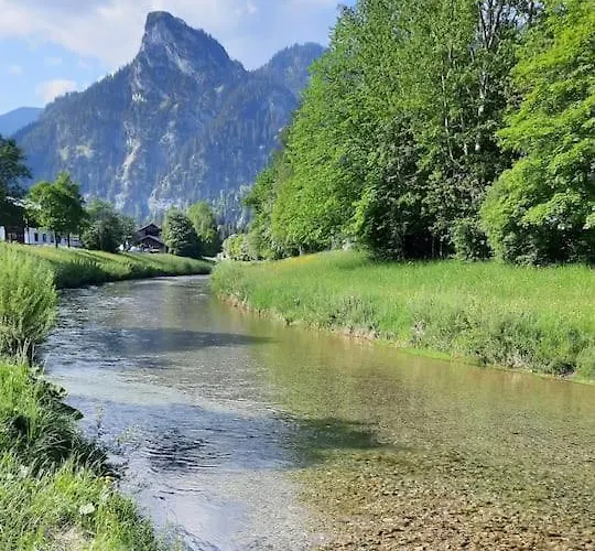 Appartement Ferienhaus-ferienwohnung Weitblick Mit Garten Und Malerischem Bergpanorama