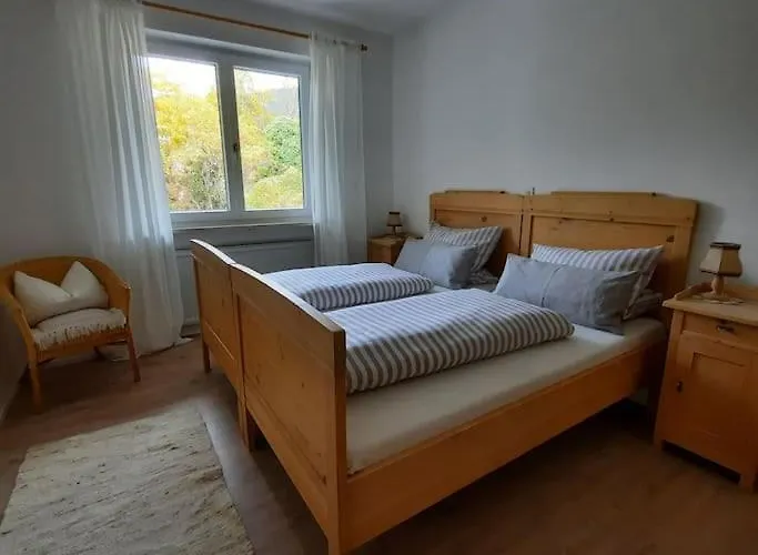 Ferienhaus-ferienwohnung Weitblick Mit Garten Und Malerischem Bergpanorama Appartement *